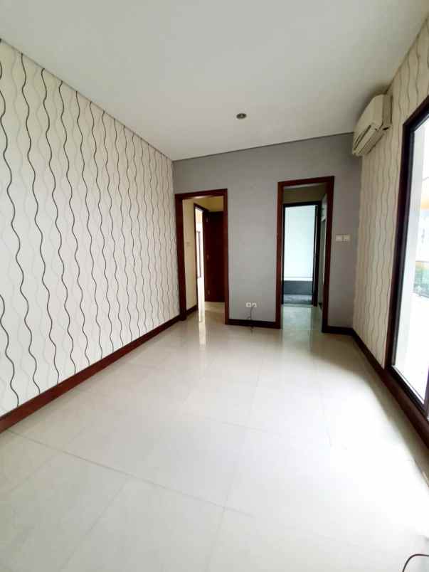 rumah cluster pulomas residence jakarta timur