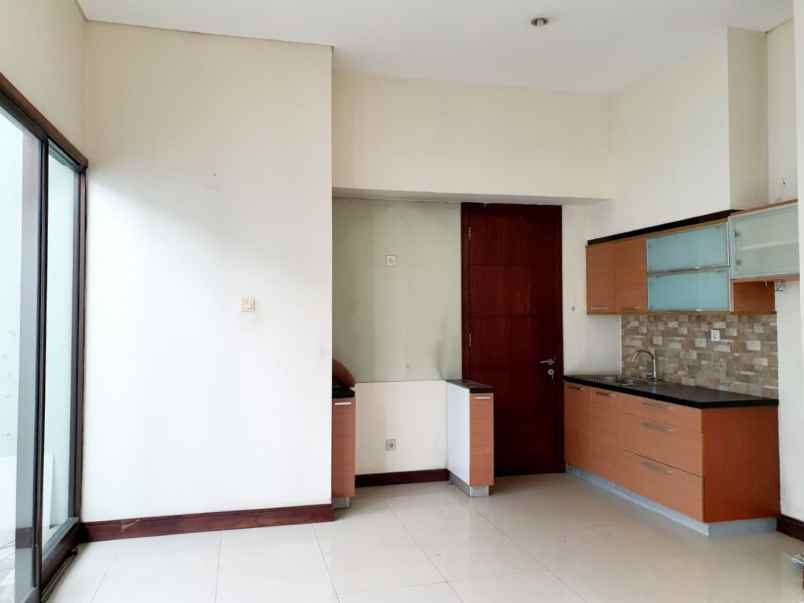 rumah cluster pulomas residence jakarta timur