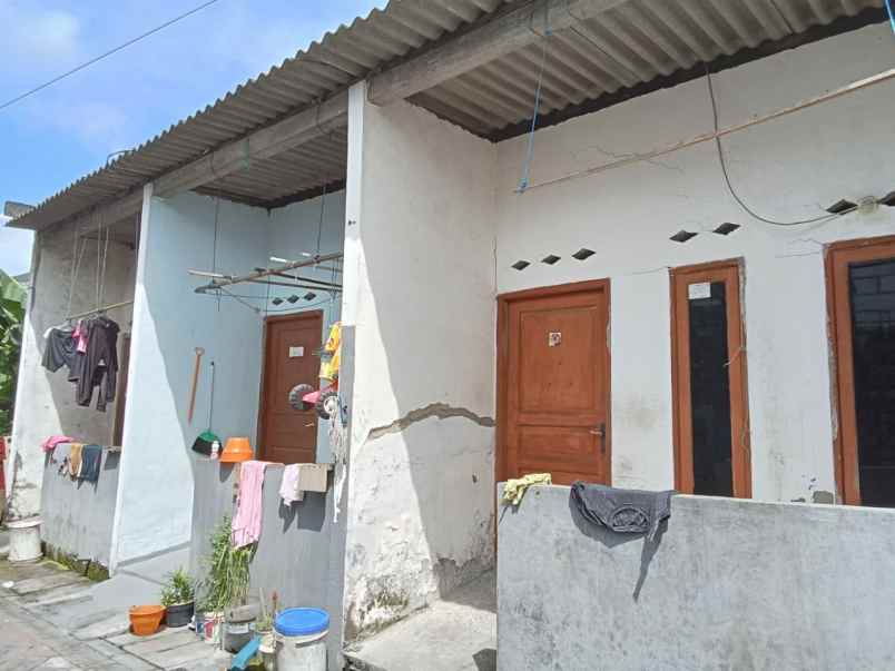rumah di sememi baru row jalan 4 meter