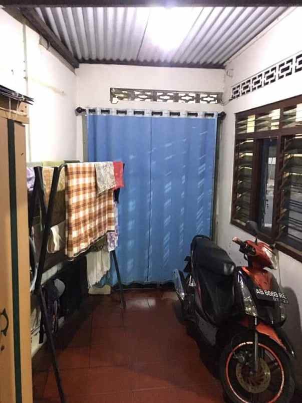 rumah dijual 30 meter dari pasar sleman