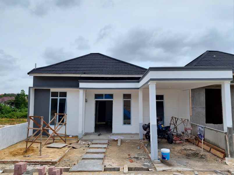 rumah dijual di pekanbaru jl delima panam