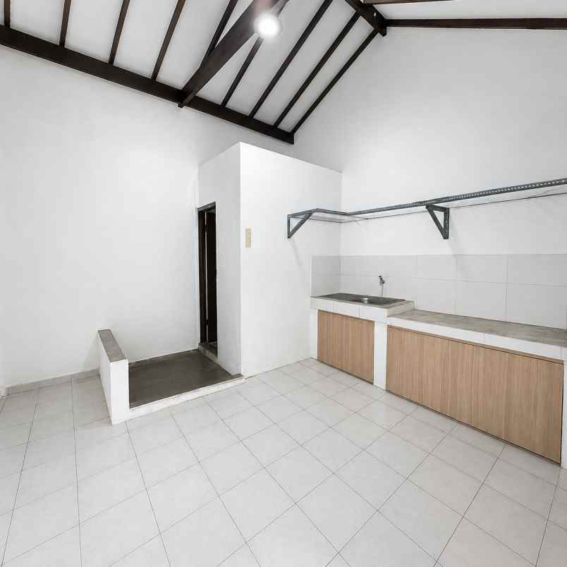 rumah disewakan di cipete selatan