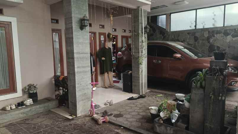 rumah dua lantai cisaranten wetan cinambo bandung