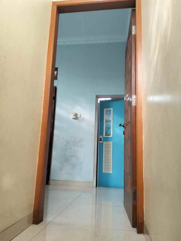 rumah hook di perumahan duta bumi kota bekasi
