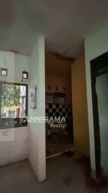 rumah hook luas di komplek bsi 2 pengasinan uchi