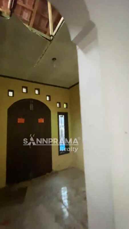 rumah hook luas di komplek bsi 2 pengasinan uchi