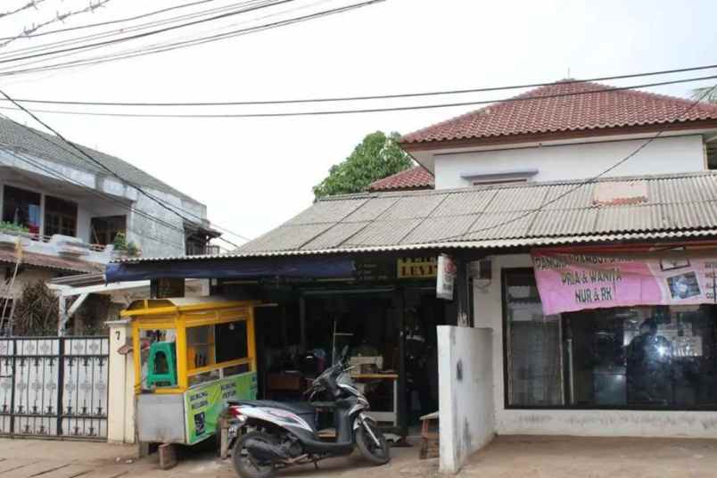 rumah hook pinggir jalan raya pondok kelapa