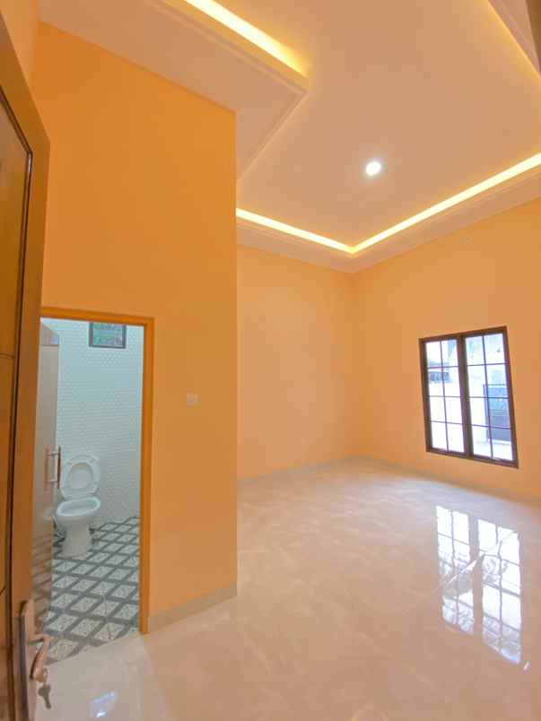 rumah hook siap huni full renovasi