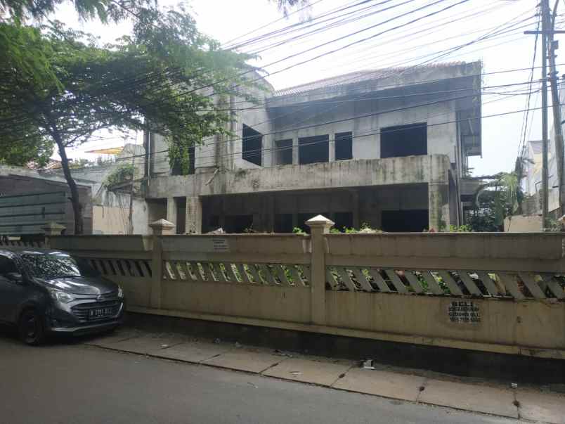 Bangunan Permanen Setengah Jadi 2 Lt Di Jl Kalibata Tengah