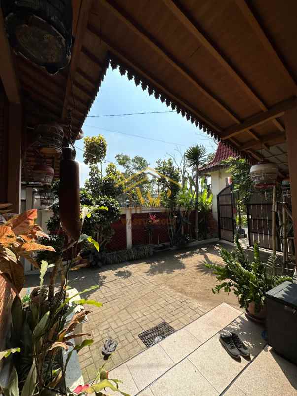 rumah joglo full jati 5 menit ke kampus uii di sleman