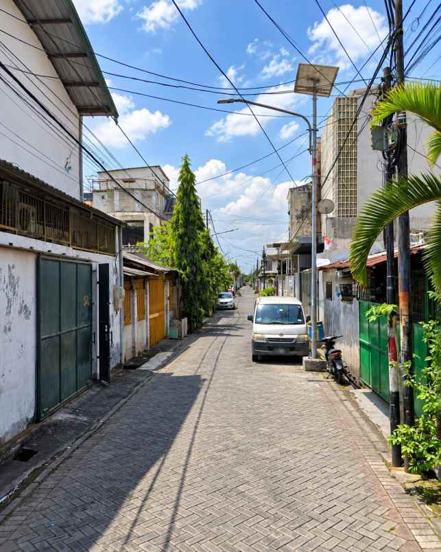 rumah karang asem hitung tanah row 2 mobil