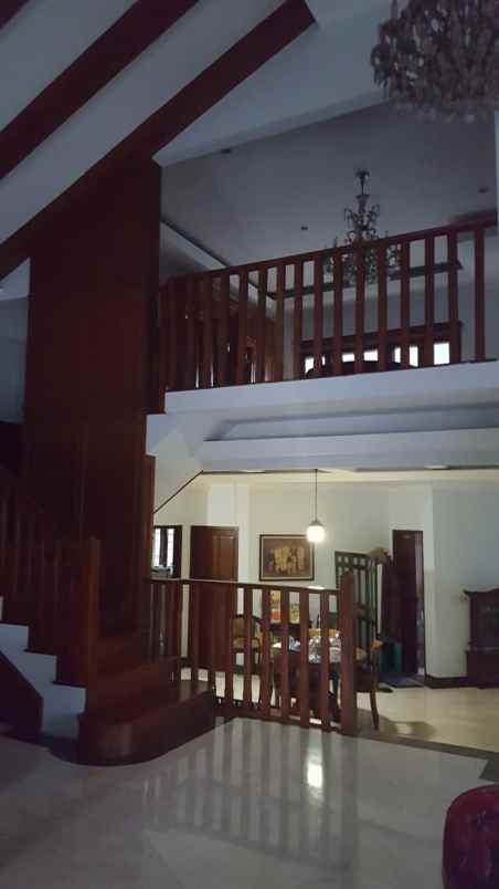 rumah kemang timur