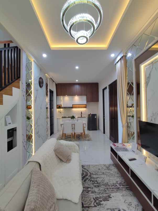 rumah klasic modern style area bintaro bisa dp 0