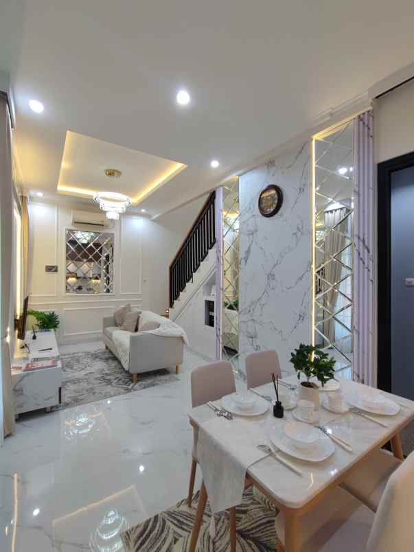 rumah klasic modern style area bintaro bisa dp 0