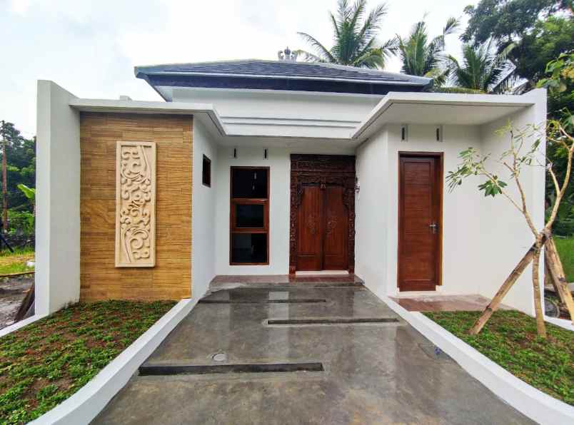 rumah klasik dengan fasilitas smarthome di jogja