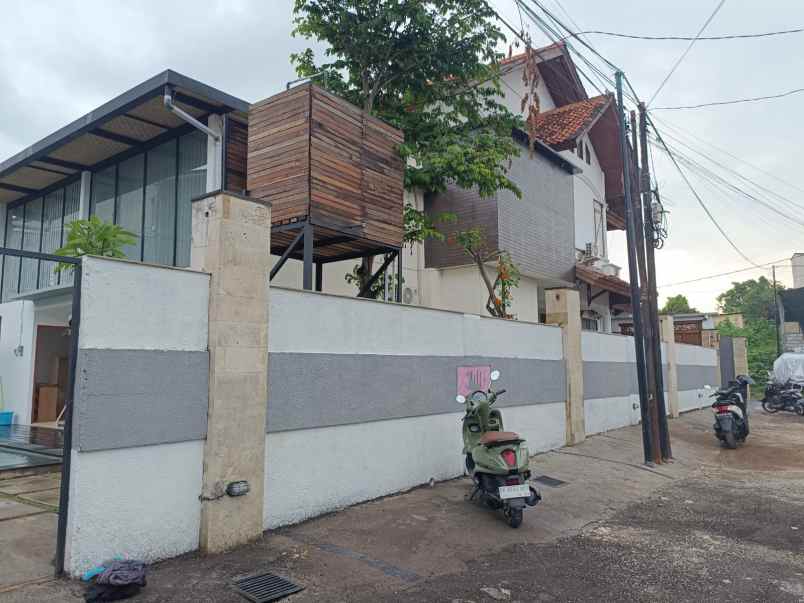 rumah kost seperti baru di penamparan gatsu barat