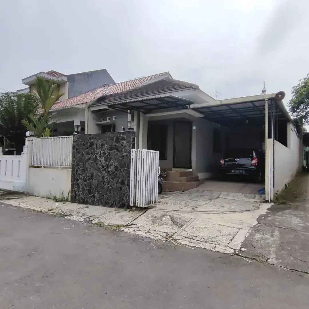 rumah luas di jl kaliurang km 9 yogyakarta