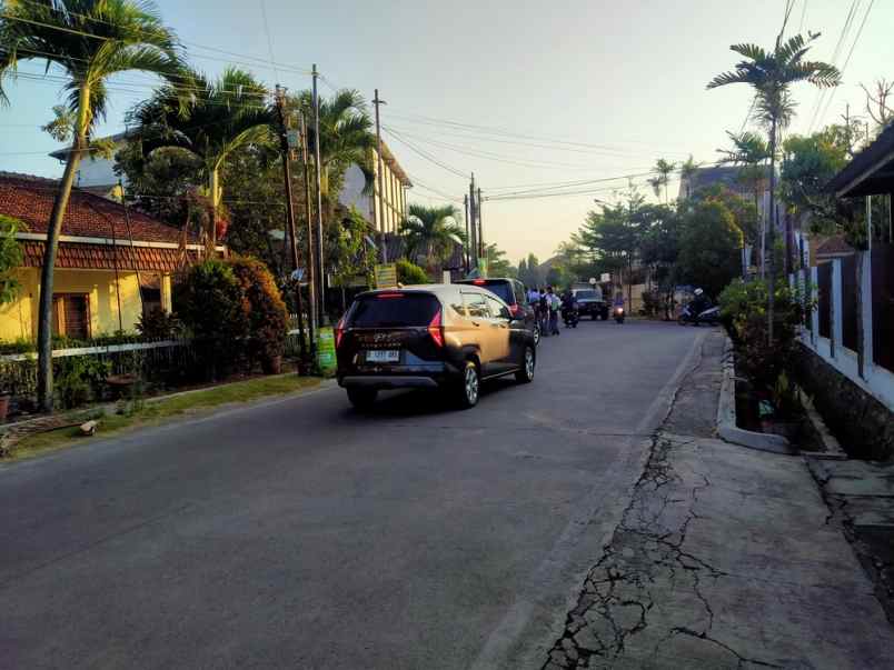 rumah luas strategis di rajamantri turangga bandung