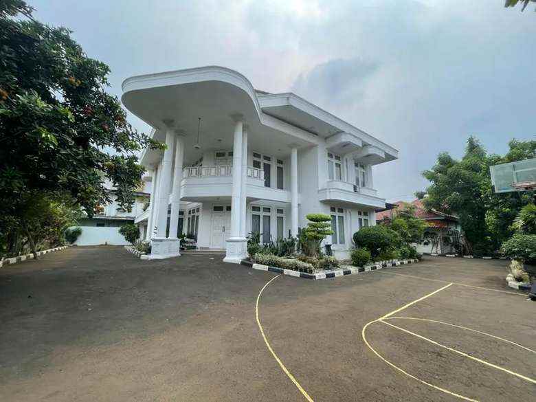 rumah megah curug raya dekat pondok kelapa