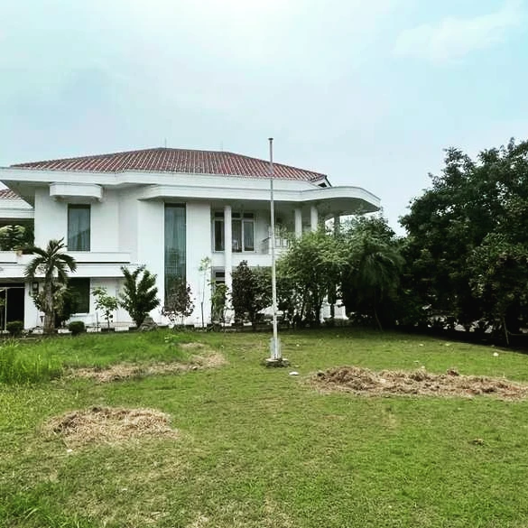 rumah megah curug raya dekat pondok kelapa