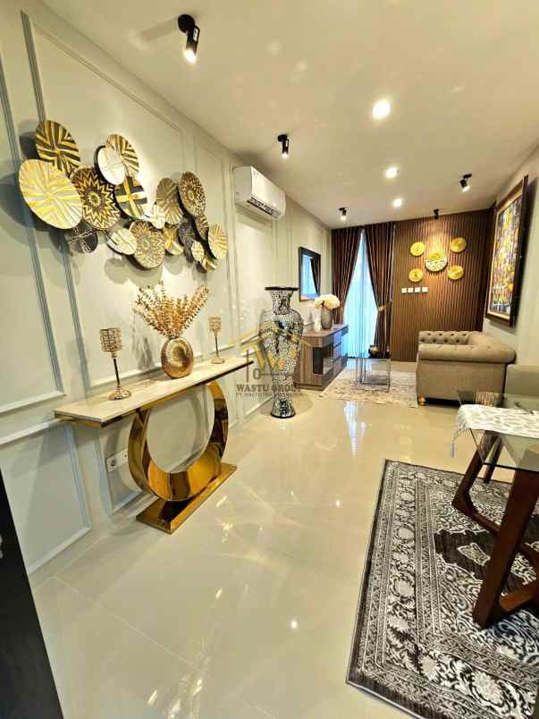 rumah mewah 2 lantai full furnished di ngemplak sleman