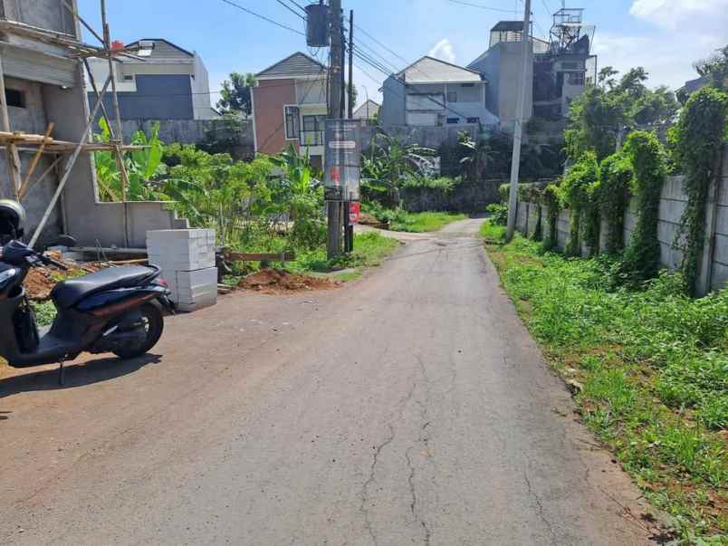 rumah mewah 2 lantai on progres siap huni di tembalang