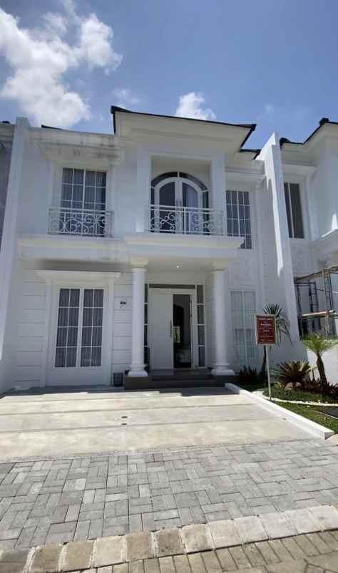 rumah mewah dan cantik dikota malang