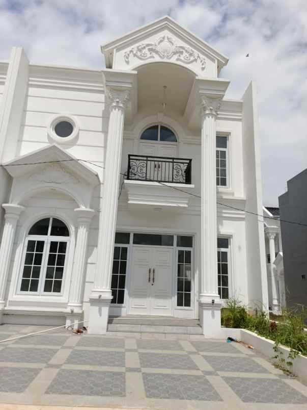 rumah mewah design classic di cirasas jakarta timur