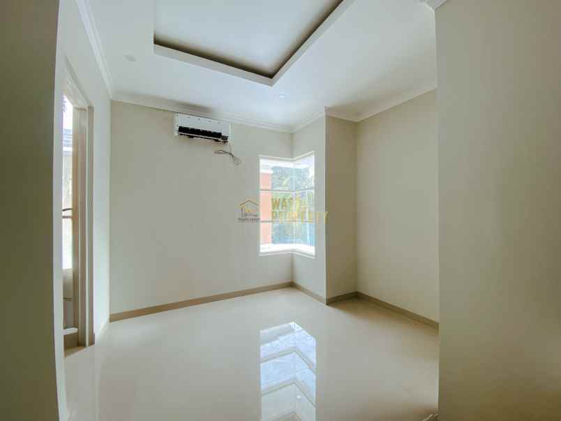 rumah mewah luas semi furnish dekat rsud prambanan