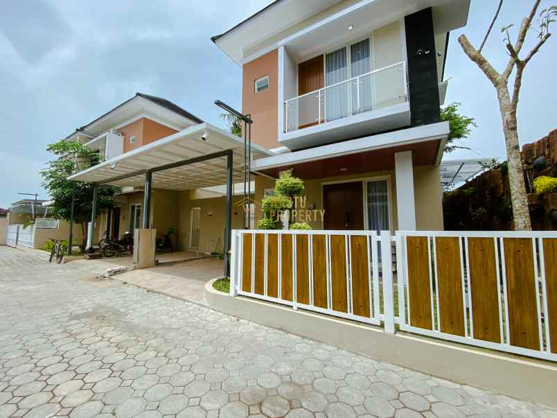 rumah mewah luas semi furnish dekat rsud prambanan