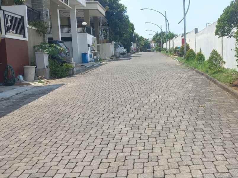 rumah mewah murah di dalam cluster manyaran semarang