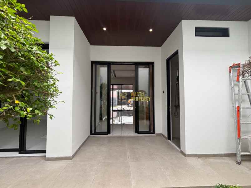 rumah mewah private pool lokasi premium dekat monjali