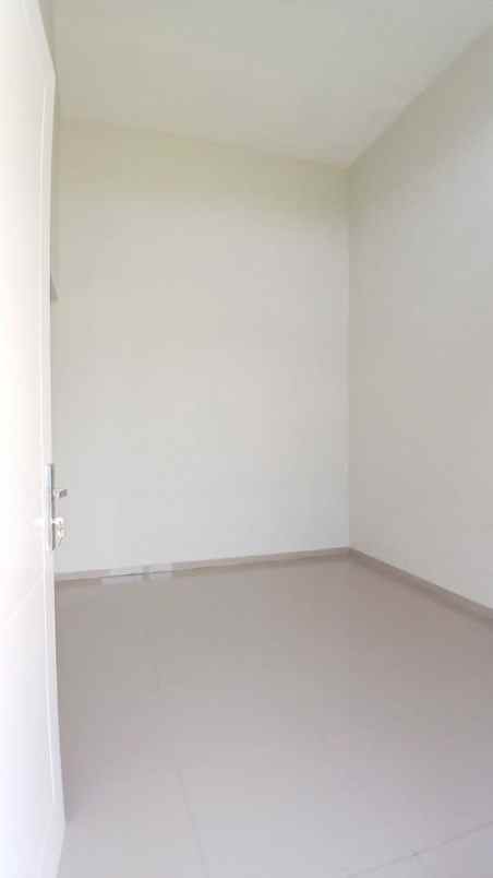 rumah minimalis 300 jutaan dekat kampus binus araya