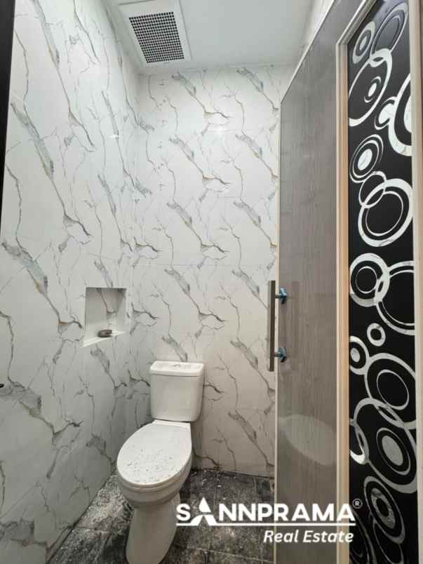 rumah modern dekat stasiun depok lama