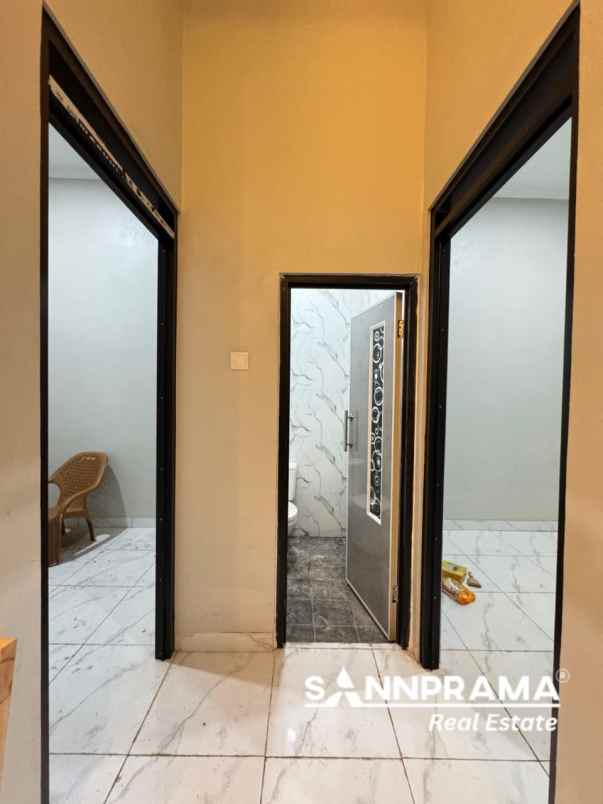 rumah modern dekat stasiun depok lama