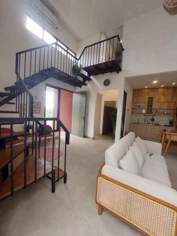 rumah modern lokasi strategis di tidar hills malang
