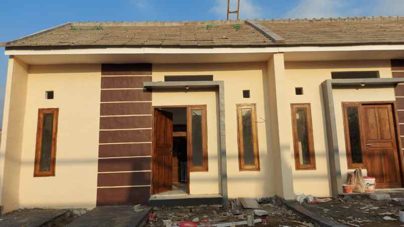 rumah modern minimalis 1 lantai dekat sawojajar