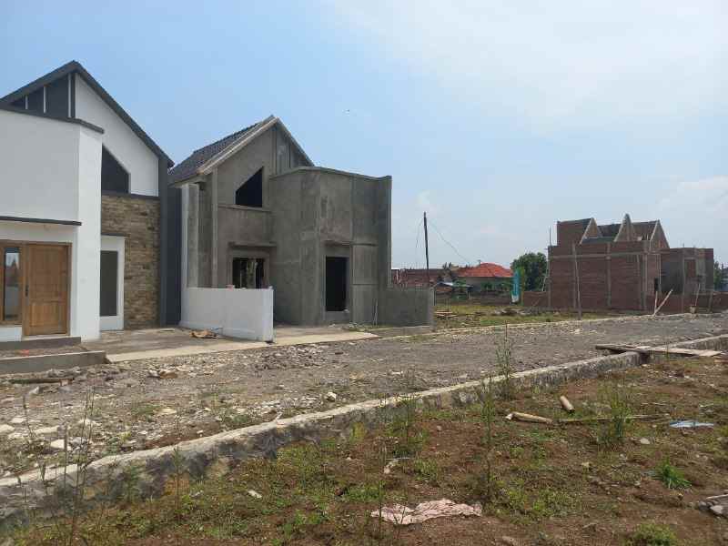 rumah modern murah di bendosari sukoharjo