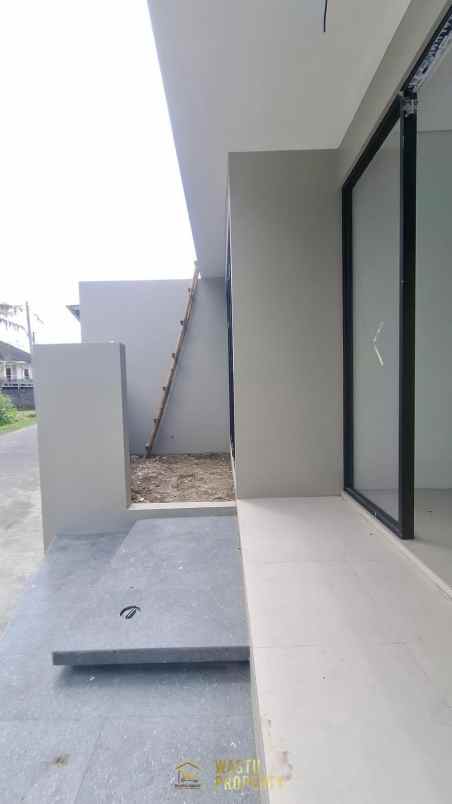 rumah modern view sawah di purwomartani kalasan