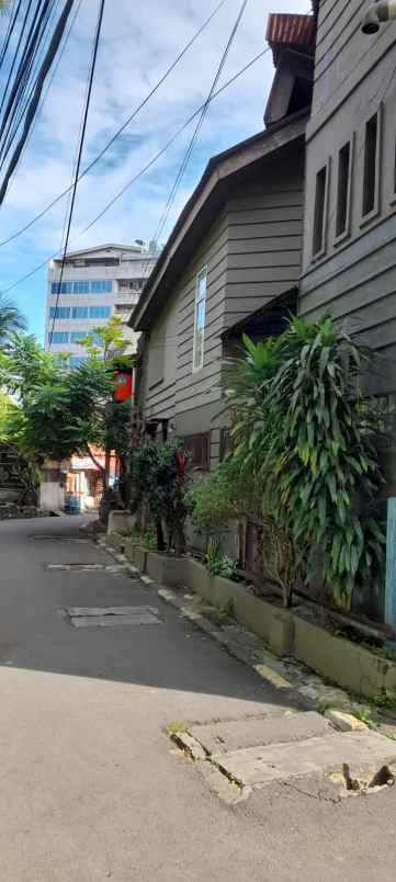 rumah pintu air pasar baru