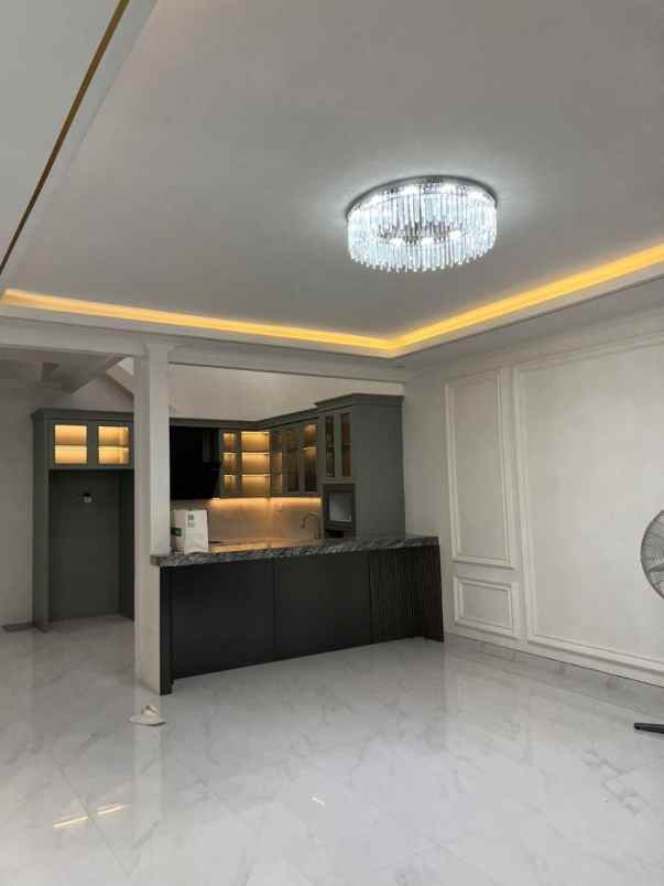 rumah ploso timur tambaksari lebar 8 semi furnished