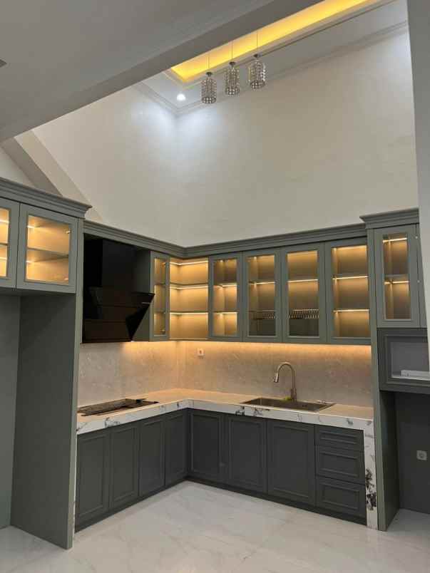 rumah ploso timur tambaksari lebar 8 semi furnished