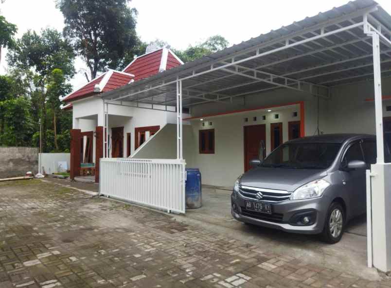 rumah prambanan dekat jl nasional dan pabrik sgm