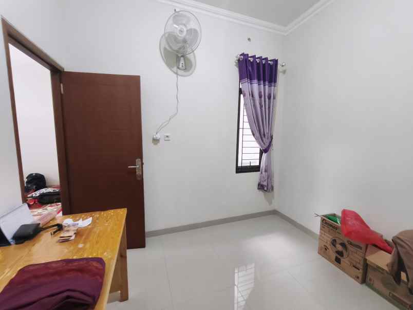 rumah rapi terawat di cluster taman sentani 2 bekasi