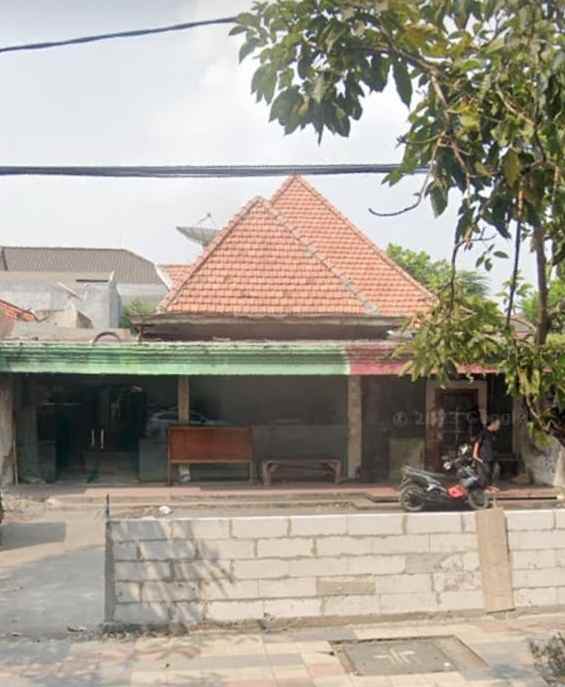 rumah raya diponegoro hadap timur