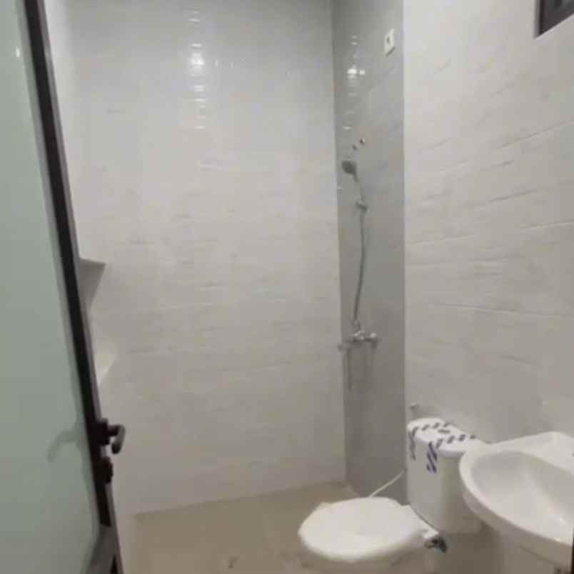 rumah ready nirwana eksekutif dekat merr tol upn