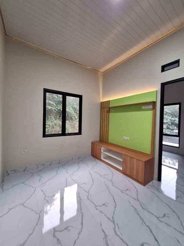 rumah scandinaviam style dalam komplek di pamulang