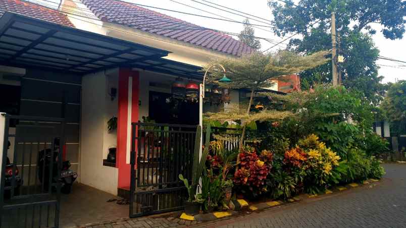 rumah second minimalis siap huni