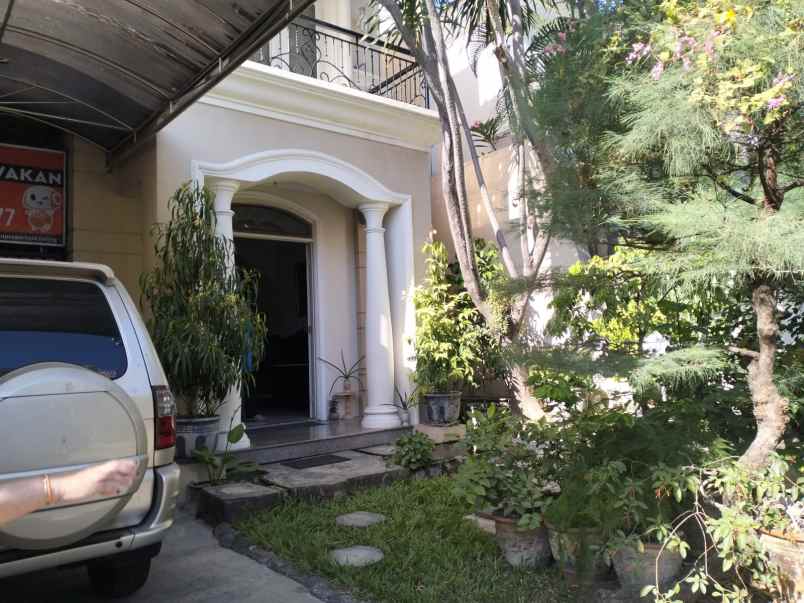 rumah second surabaya barat siap huni dekat club house