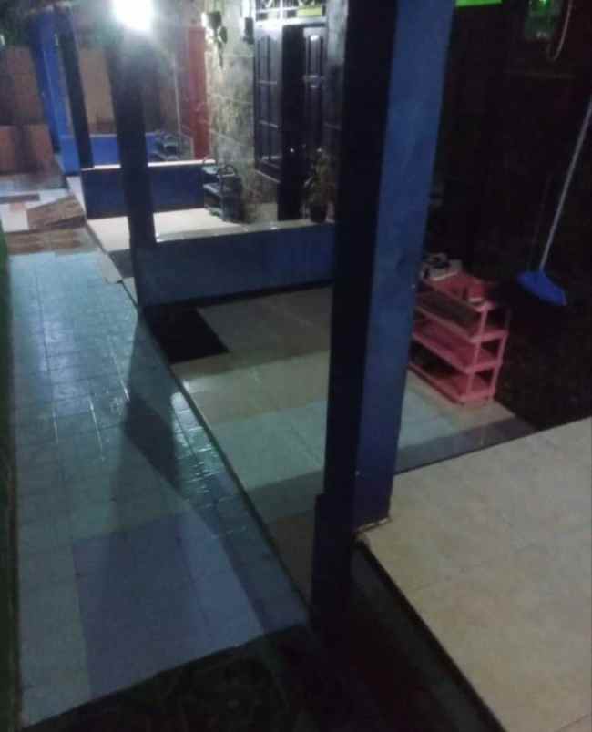 rumah sepaket dengan kontrakan 12 pintu toko 4 pintu